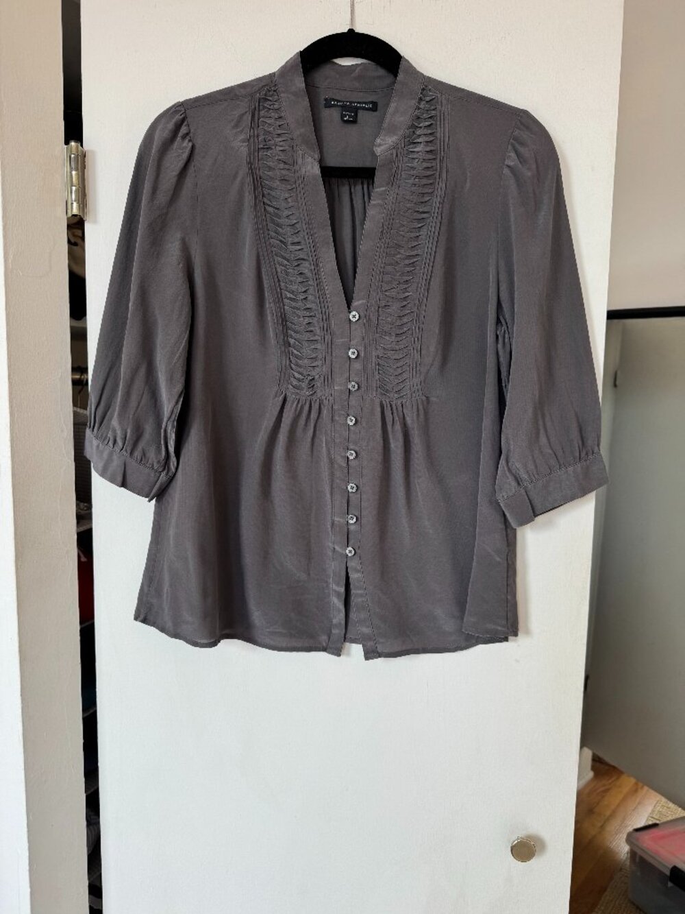Banana Republic Gray Silk Pleated Button Front Blouse Petite L
